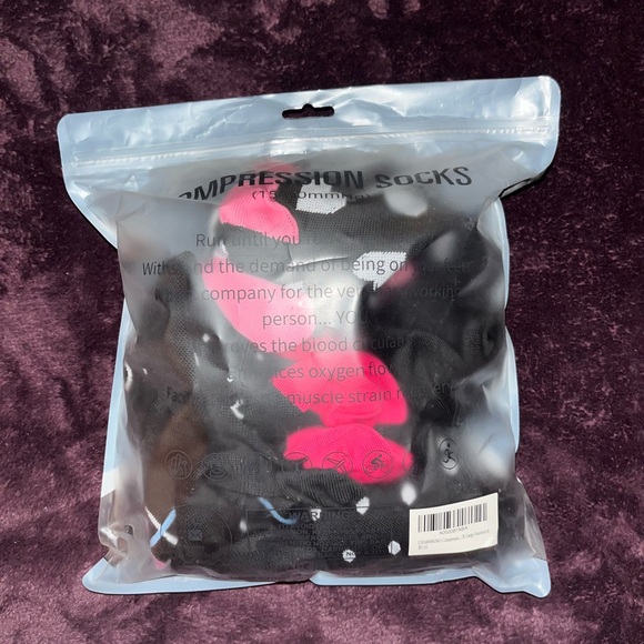 7 Pairs of Patterned Compression Socks - Picture 6 of 6